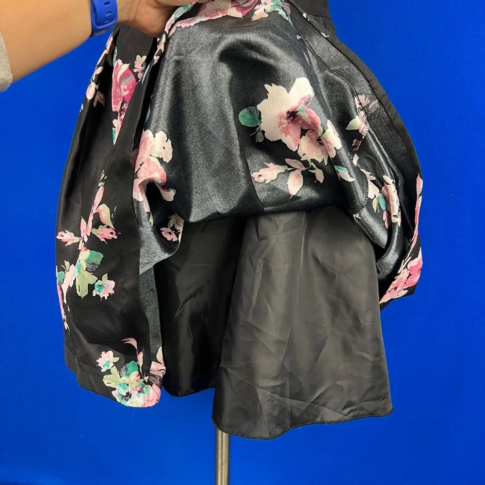 |•SEQUIN HEARTS•| Floral Black Skater/Circle Skirt Tulle Layer Size 5